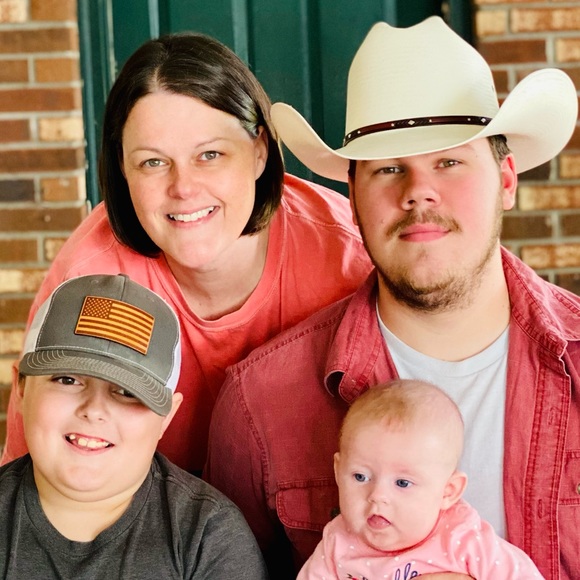 Meet your Posher, Misty - Picture 5 of 7